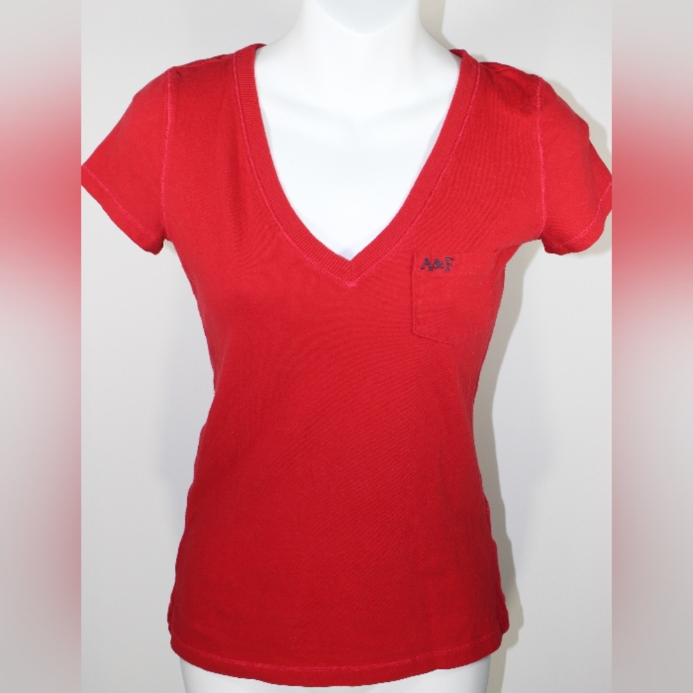 Abercrombie and Fitch Red ♥️ tee